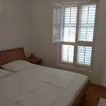 Apartment Bugenvila